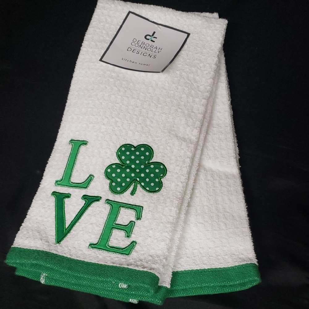 Deborah Connolly NWT Set/2 "LOVE" White and Green Kitchen Towels